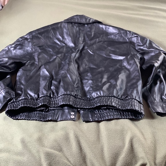 Wild Fable black, vegan leather bomber jacket.  Size XL - Picture 7 of 9